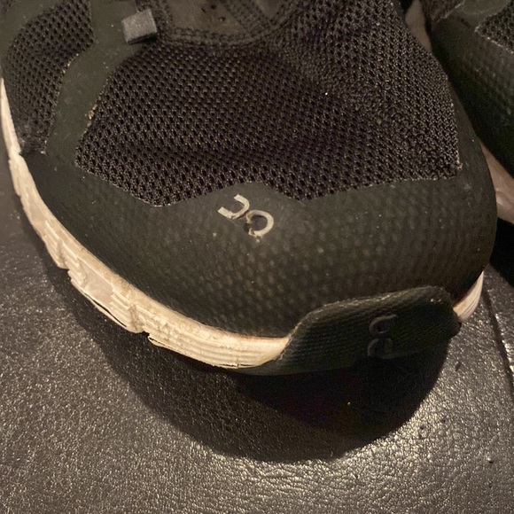 On Running Men’s Black Cloudswift Running  Shoes 10 - Picture 2 of 11